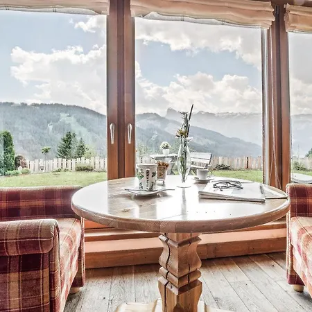 - Ciasa Rue Blanch Otel San Cassiano (Badia)