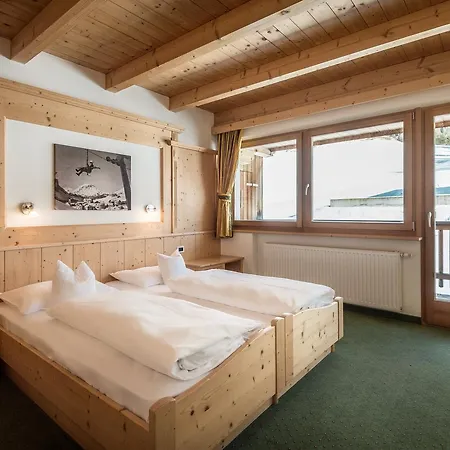 - Ciasa Rue Blanch San Cassiano (Badia)